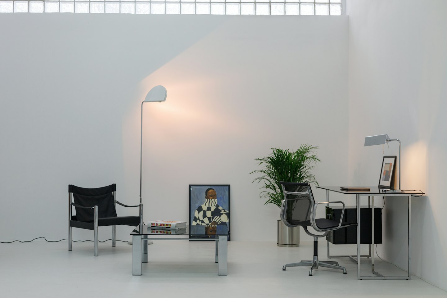 Modernes Büro und Lounge mit minimalistischen Möbeln.